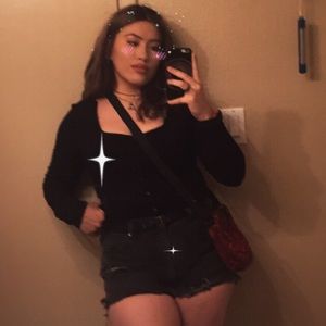 Meet your Posher, Desiree